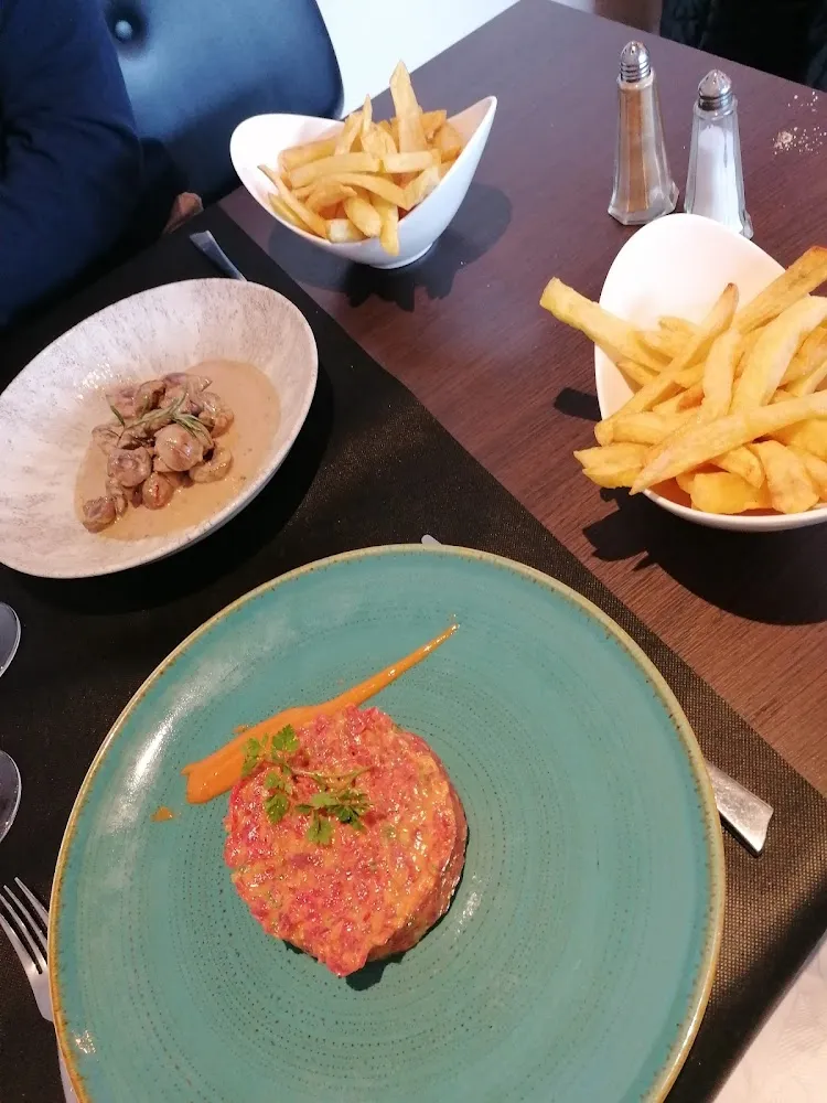 Hauptgang Kalbsnieren Und Rindertartar Mit Birne